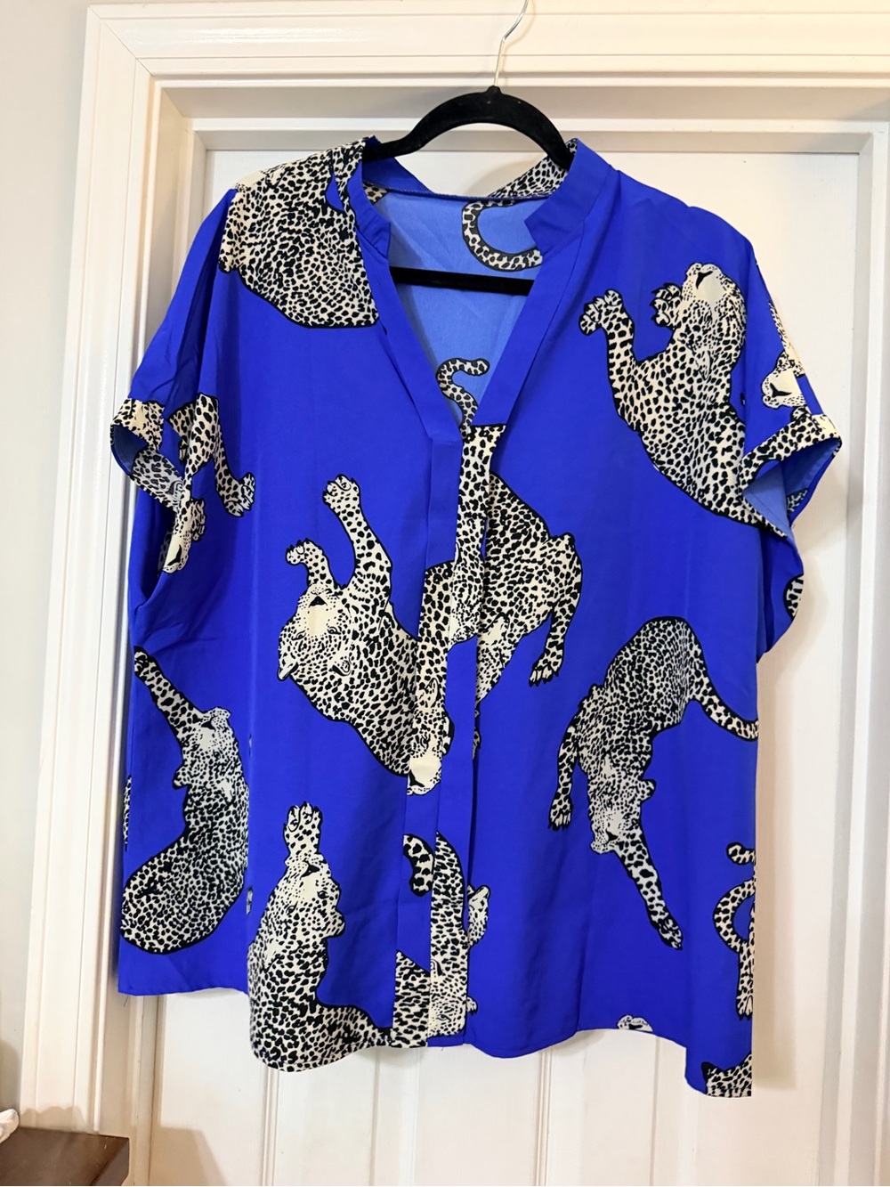 SHEIN Royal Blue Leopard Panel Relaxed V-Neck Blouse